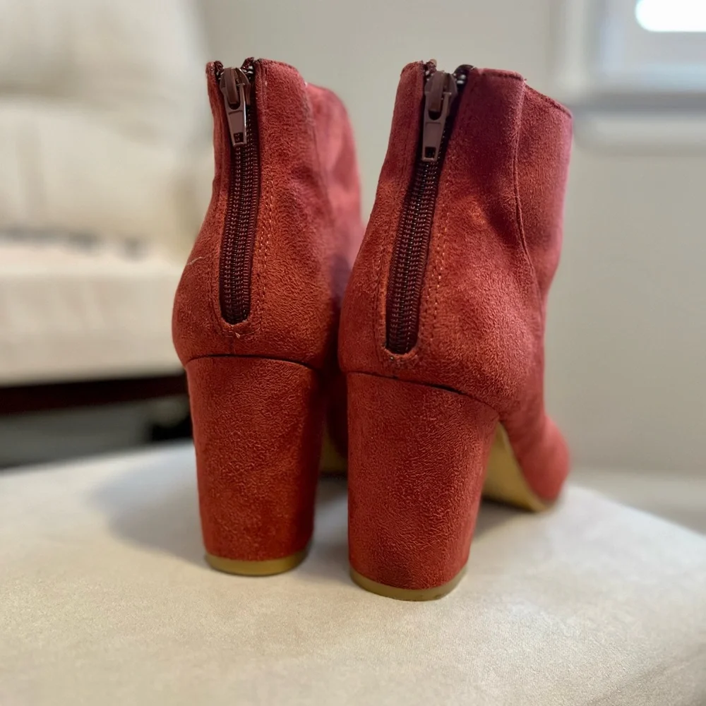 Mi.iM Red Embroidered Ankle Boot, Size 9 - Picture 4 of 7